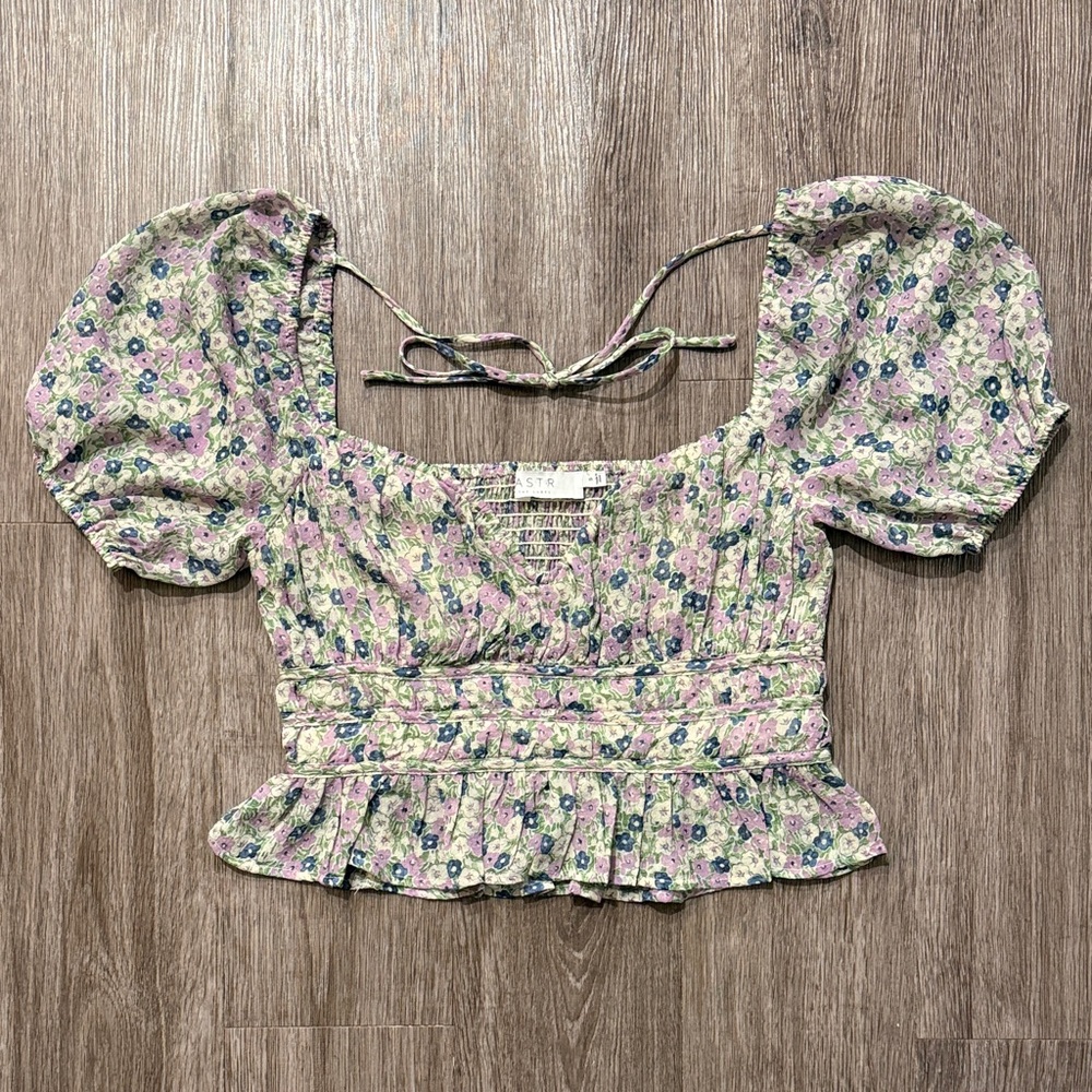 Astr Floral Puff Sleeve Blouse in Cream and Purple